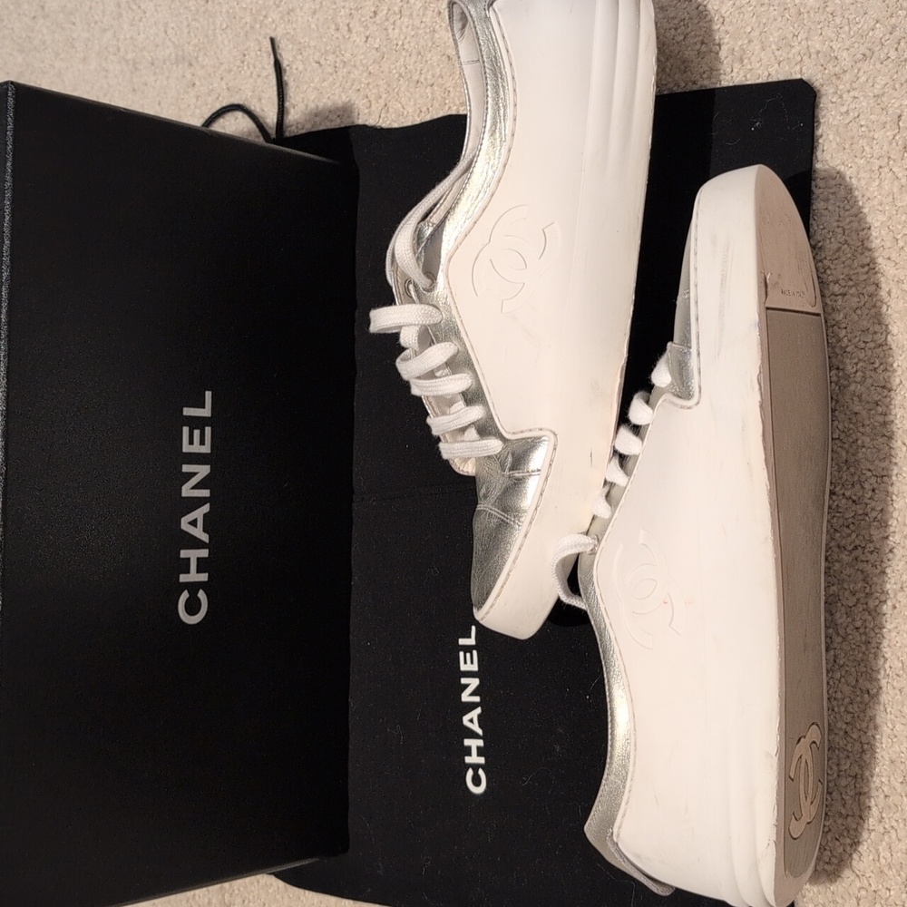 CHANEL Women's Silver and White Sneakers Size 8 - Picture 5 of 7